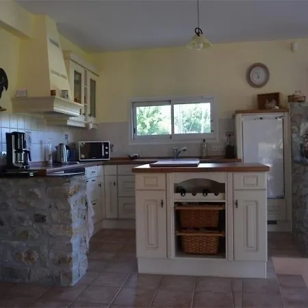 Villa Apartment Chauzon - 6 Pers, 150 M2, 4/3